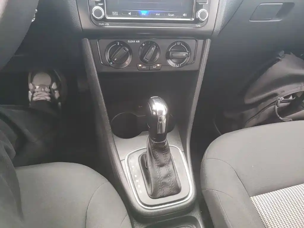 Volkswagen Polo — миниатюра 14