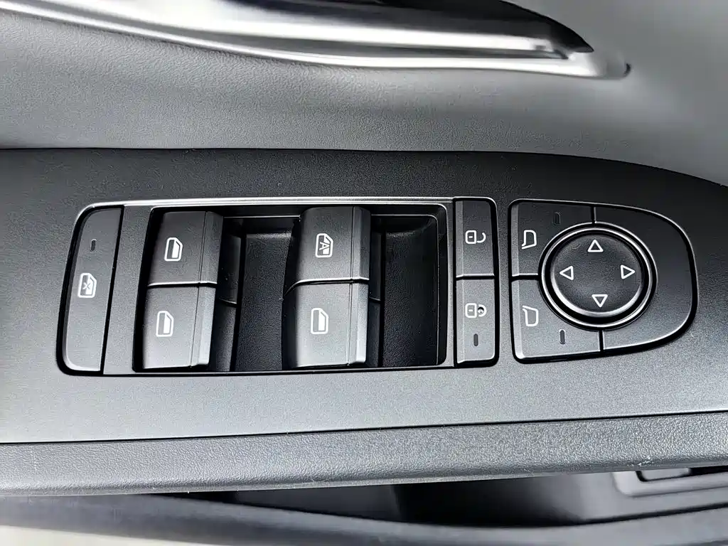 BYD Qin L — миниатюра 9