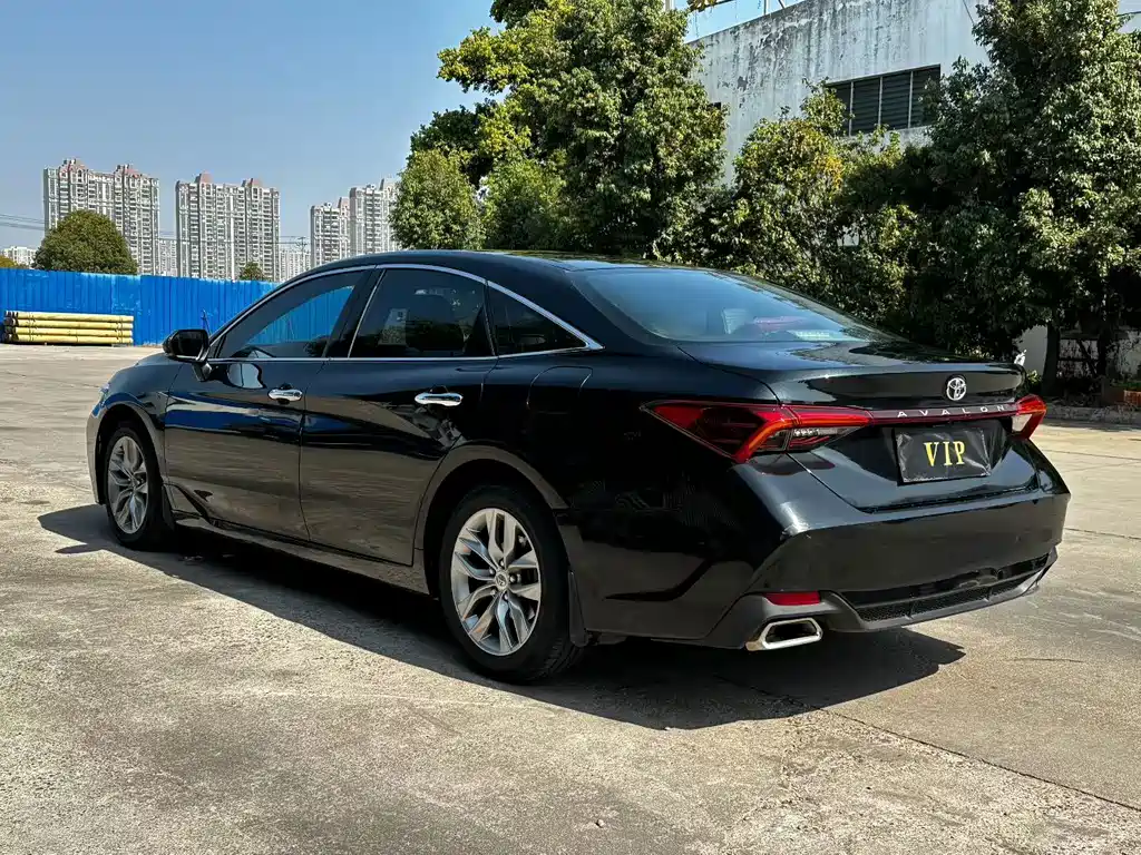 Toyota Avalon — миниатюра 9