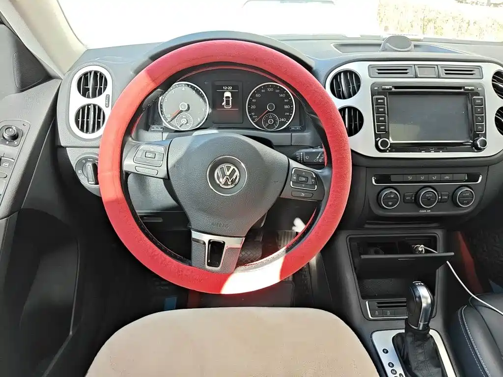 Volkswagen Tiguan — миниатюра 6