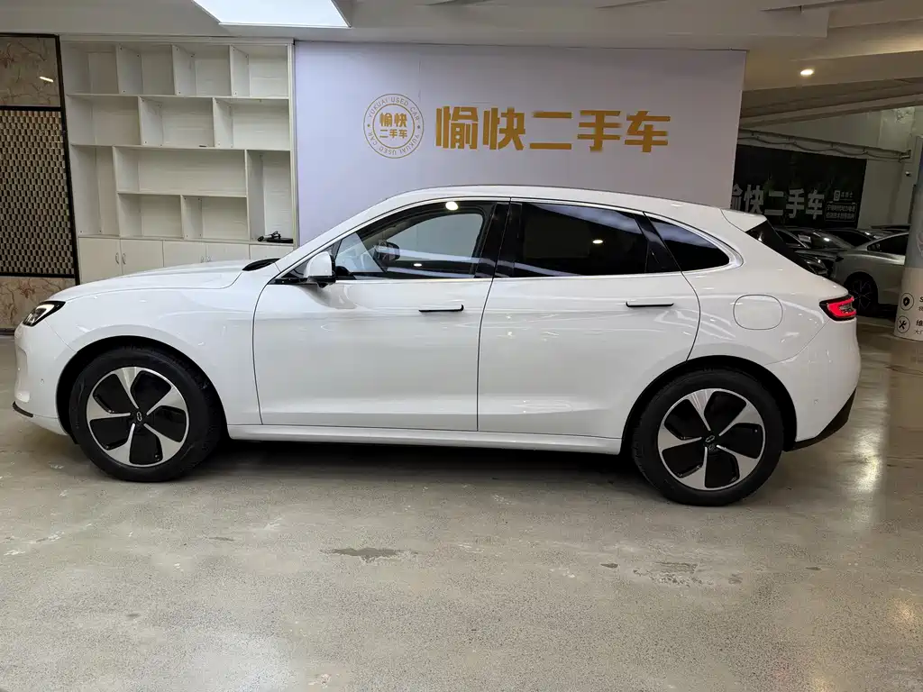 AITO Wenjie AITO M5 — миниатюра 4