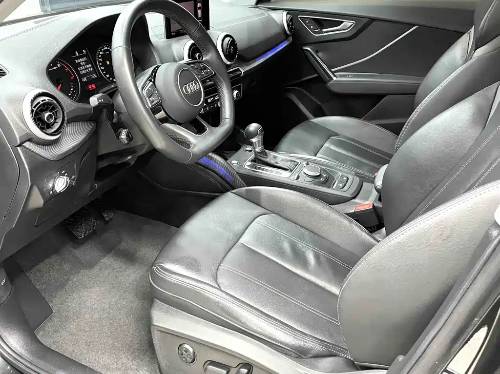 Audi Q2L 2022 35 TFSI Fashion