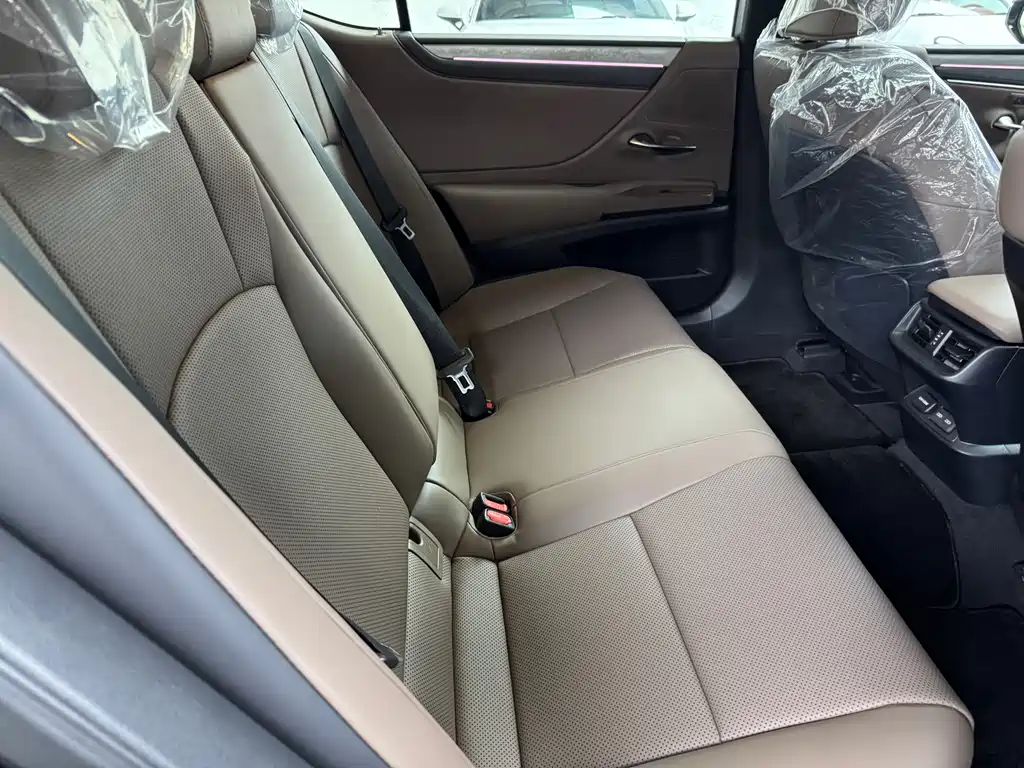 Lexus ES 2025 200 Premium