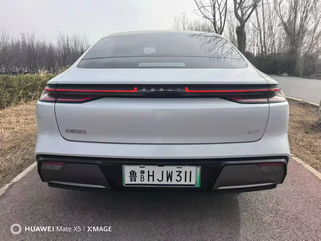 GEELY GALAXY GALAXY E8