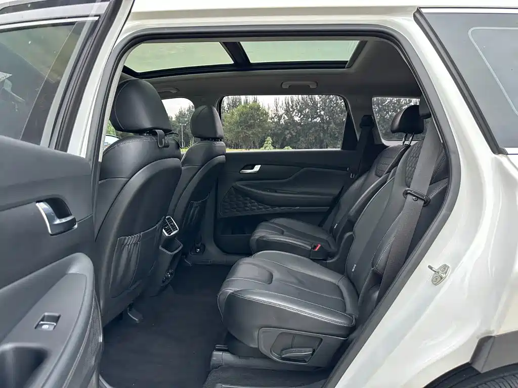 Hyundai Santa Fe — миниатюра 10