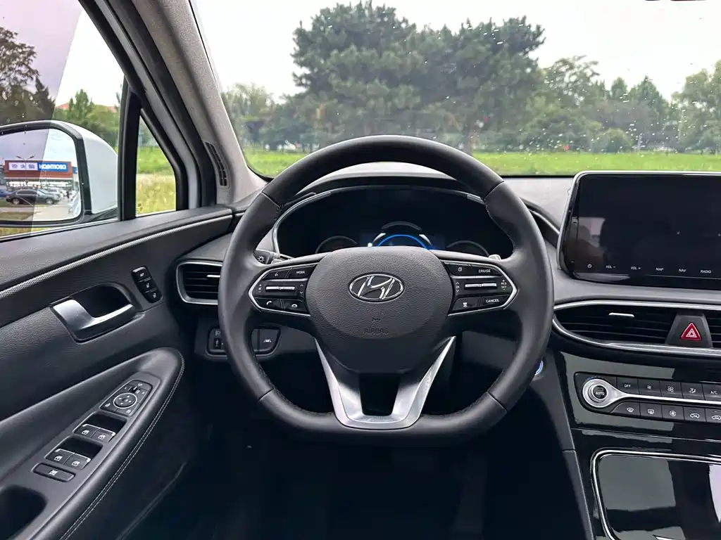 Hyundai Santa Fe — миниатюра 19