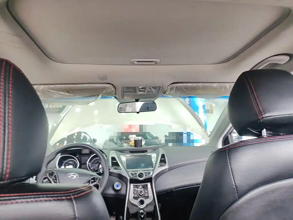 Hyundai Elantra Langdong — миниатюра 18