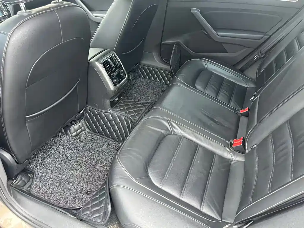 Volkswagen Passat — миниатюра 28