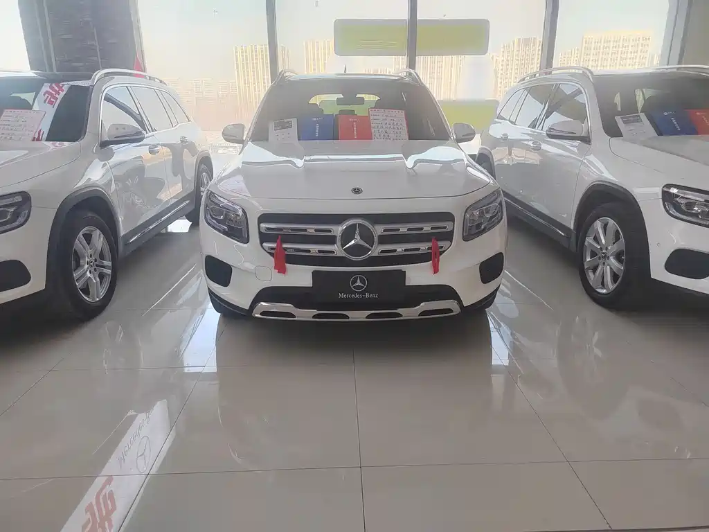 MERCEDES-BENZ GLB