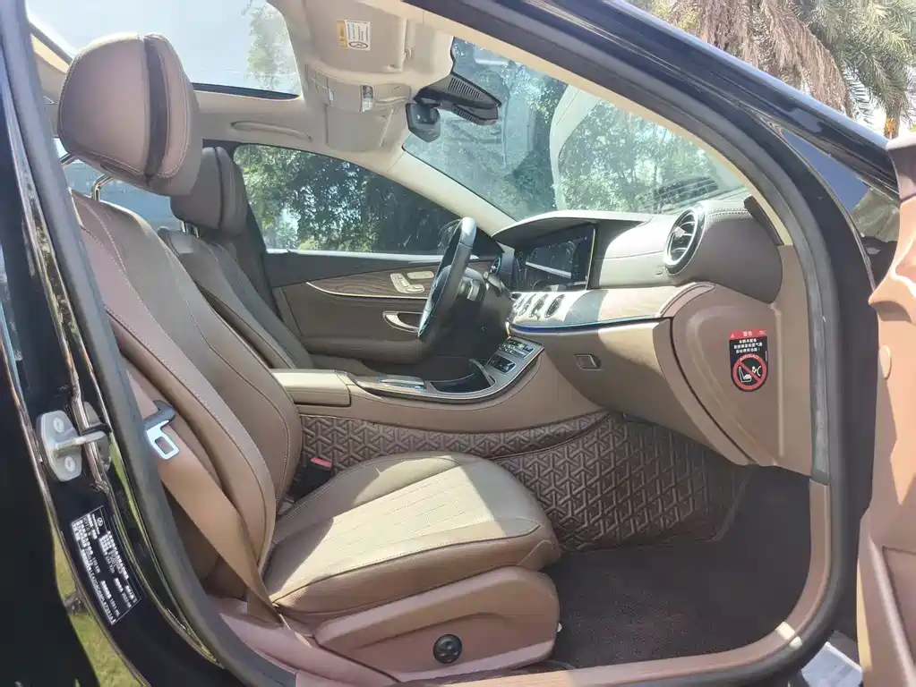 Mercedes-Benz E-Class — миниатюра 8