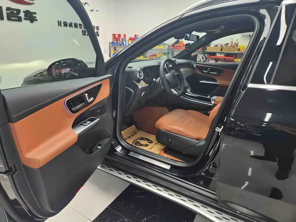 Mercedes-Benz GLC 2023 GLC 300 L 4MATIC 5 мест