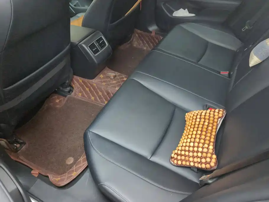 Honda Accord — миниатюра 11