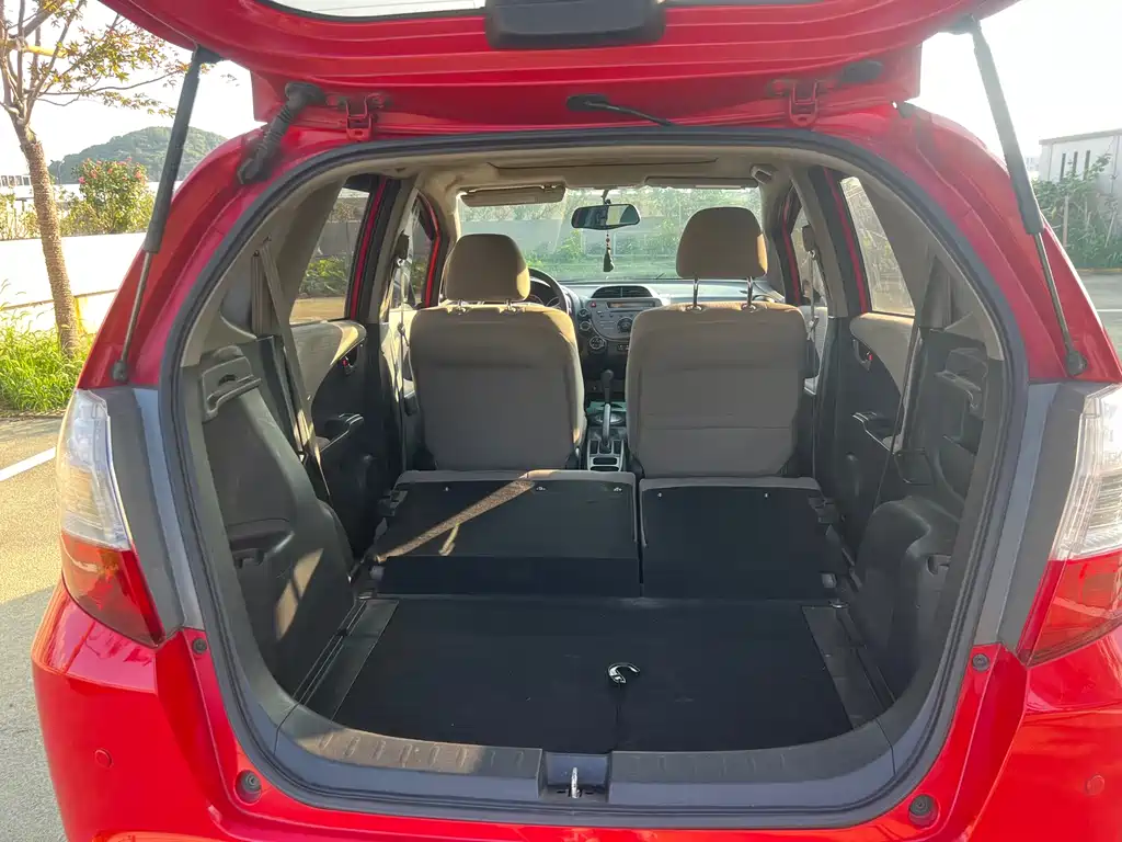 Honda Fit — миниатюра 10