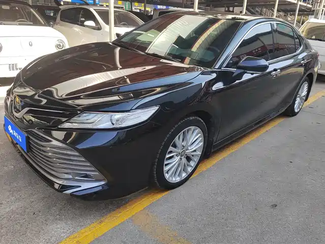TOYOTA CAMRY 2019