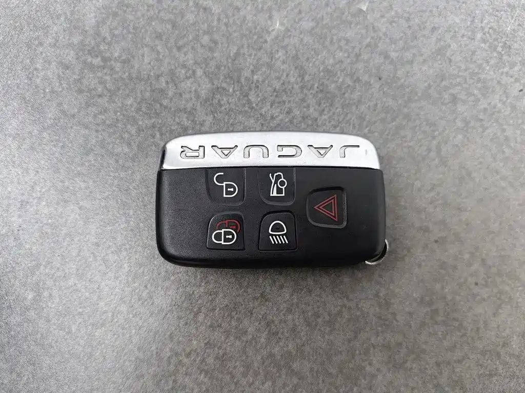 Jaguar XFL — миниатюра 19