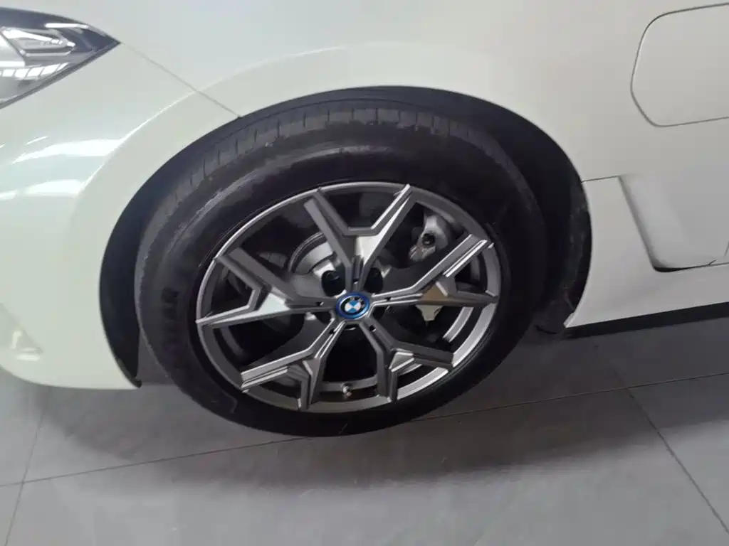 BMW i3 — миниатюра 23