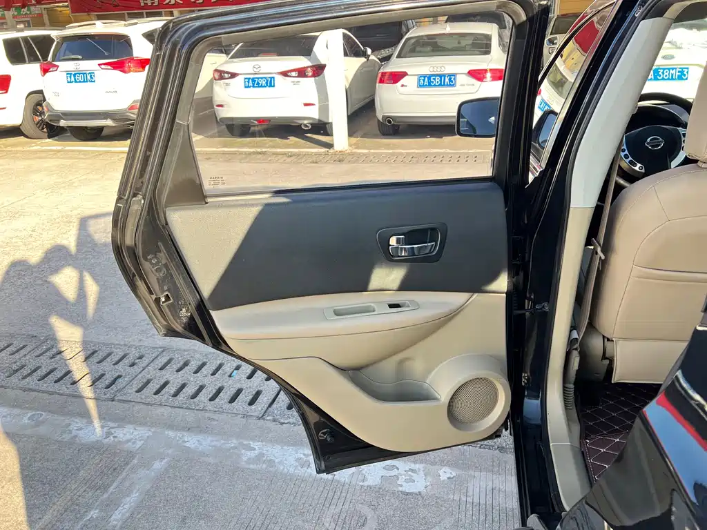 Nissan Qashqai — миниатюра 11
