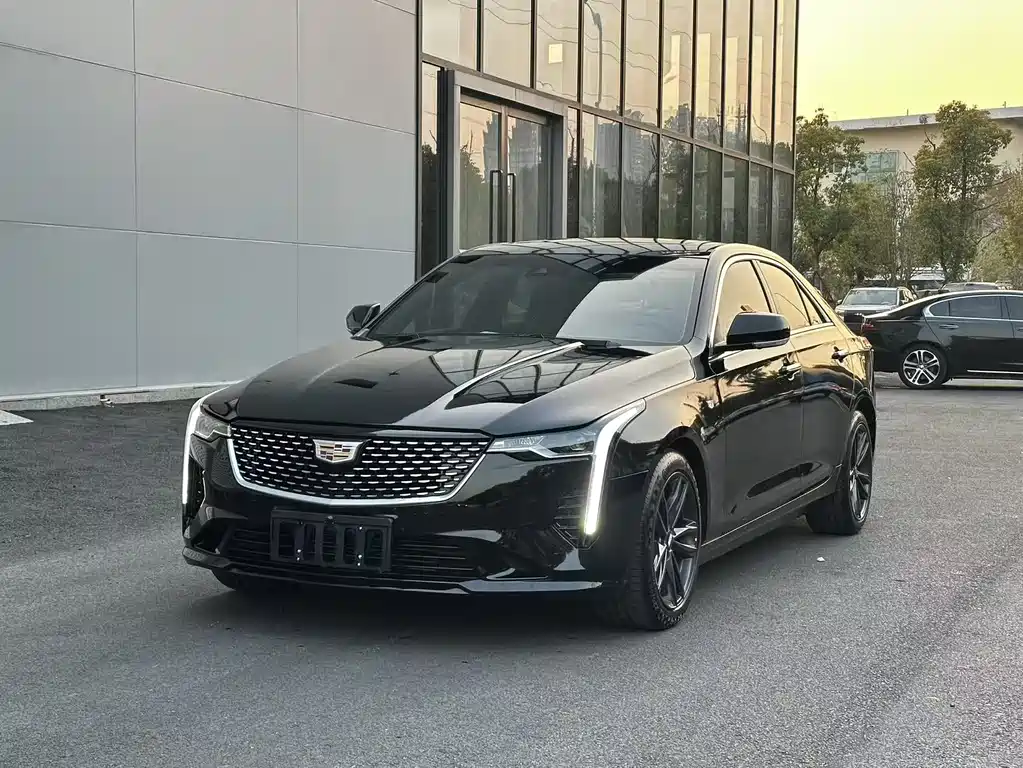 Cadillac CT4 2022