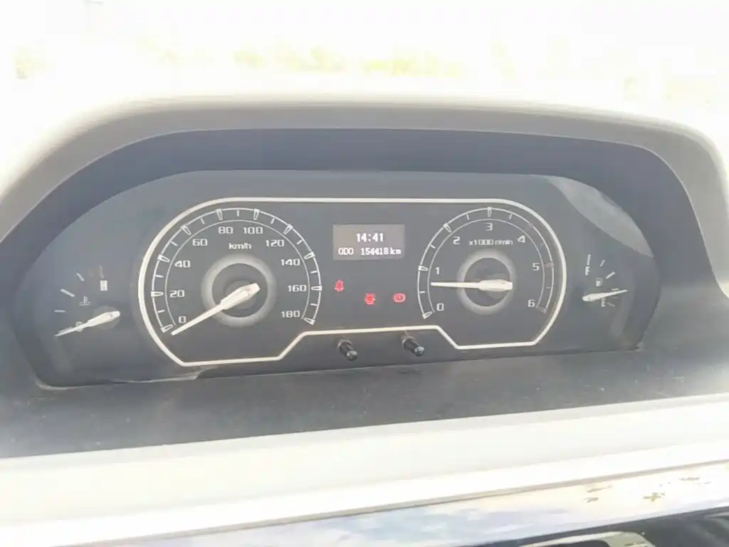 Maxus V80 — миниатюра 16