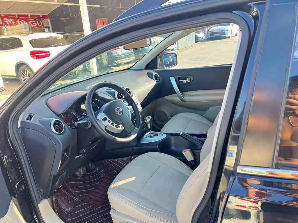 Nissan Qashqai — миниатюра 9