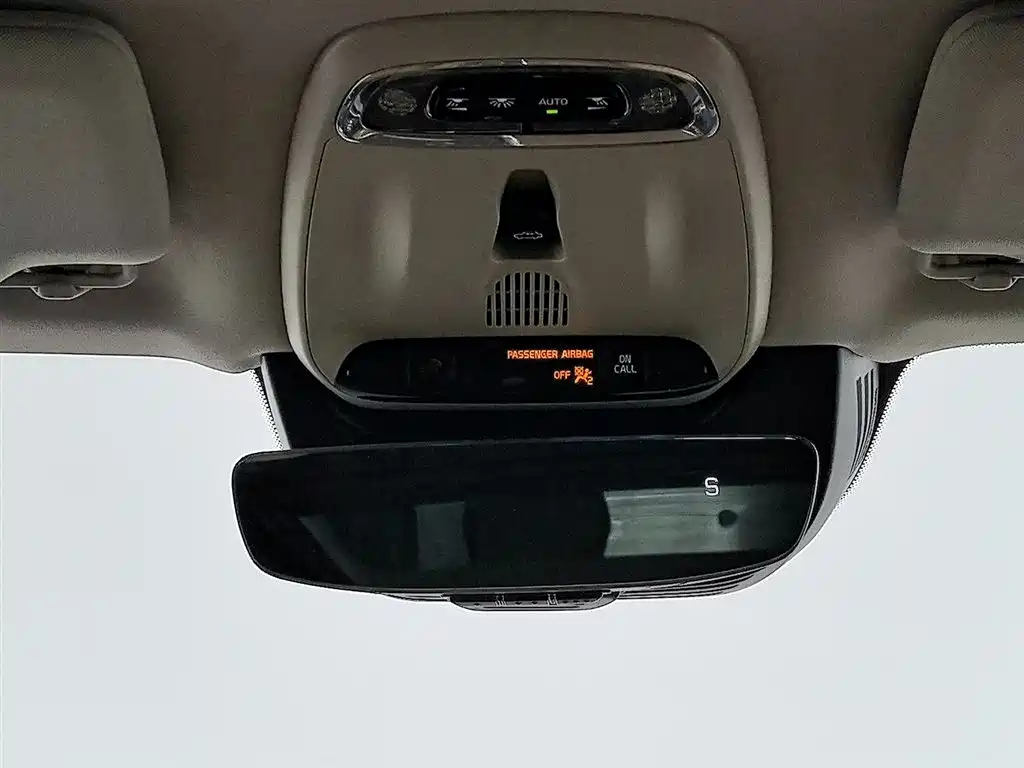 Volvo XC90 2015 T6 7 мест