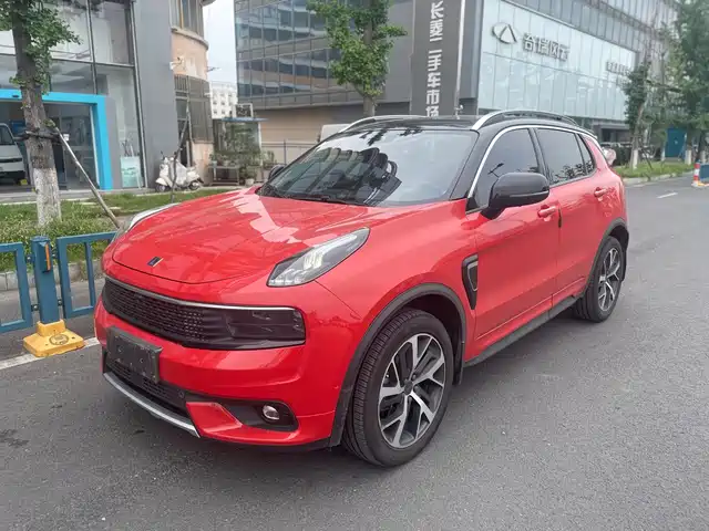 2018 Lynk & Co 01