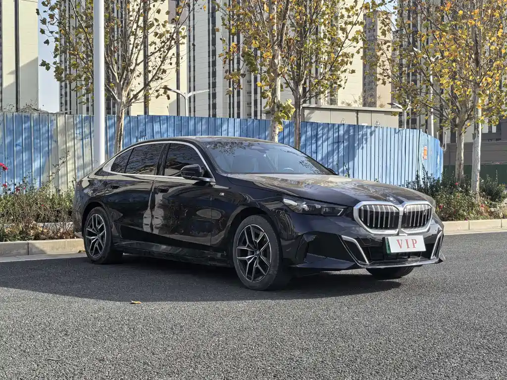 BMW i5 2025 eDrive 35L Luxury