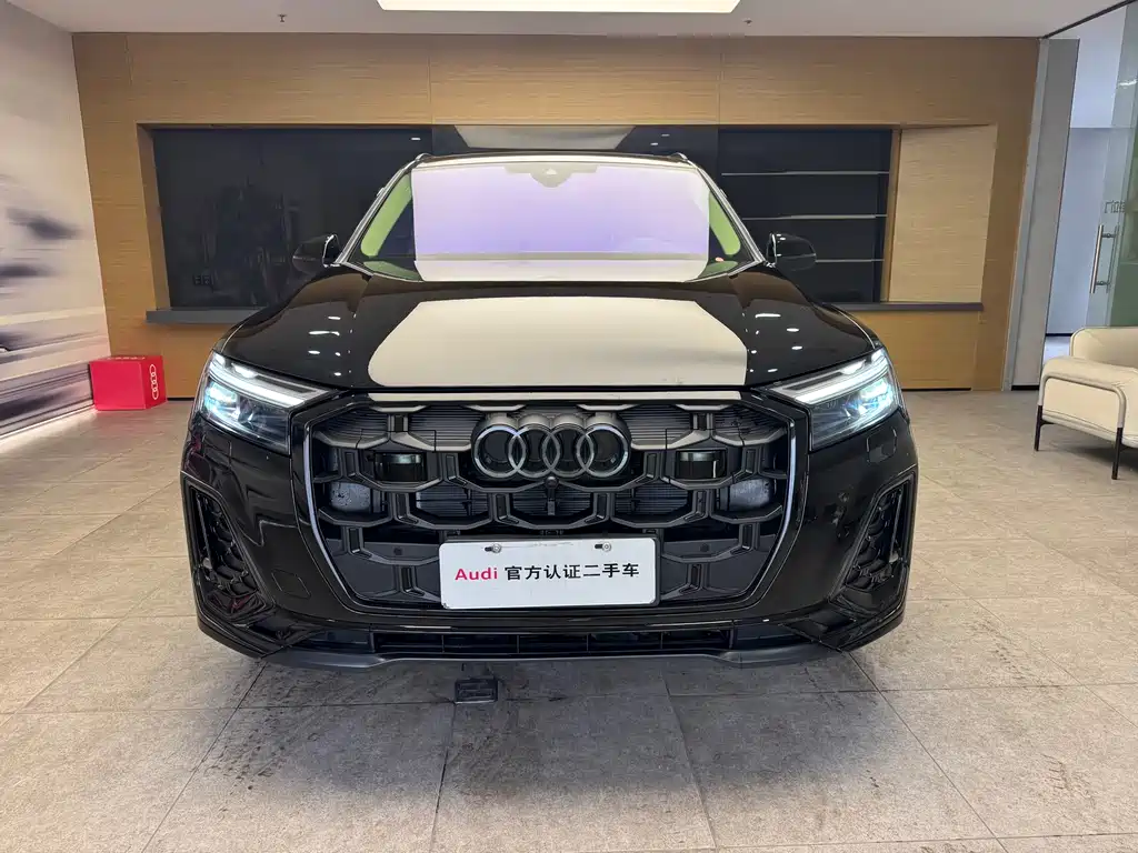 Audi Q7 2025 45 TFSI quattro S line