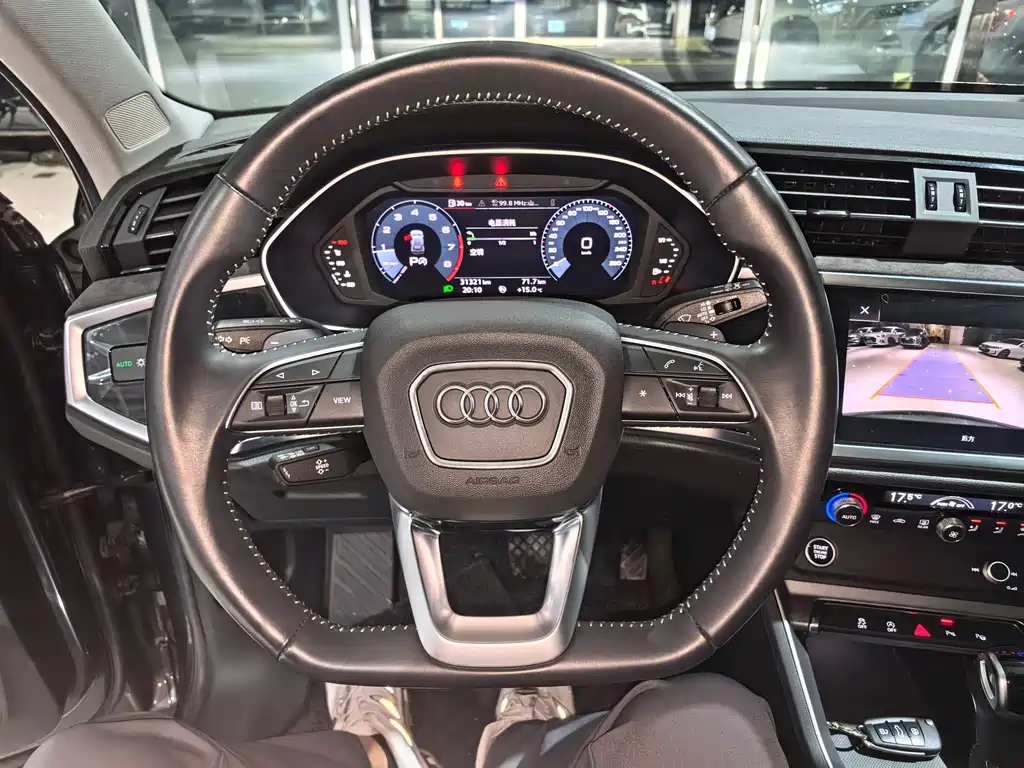 Audi Q3 — миниатюра 12