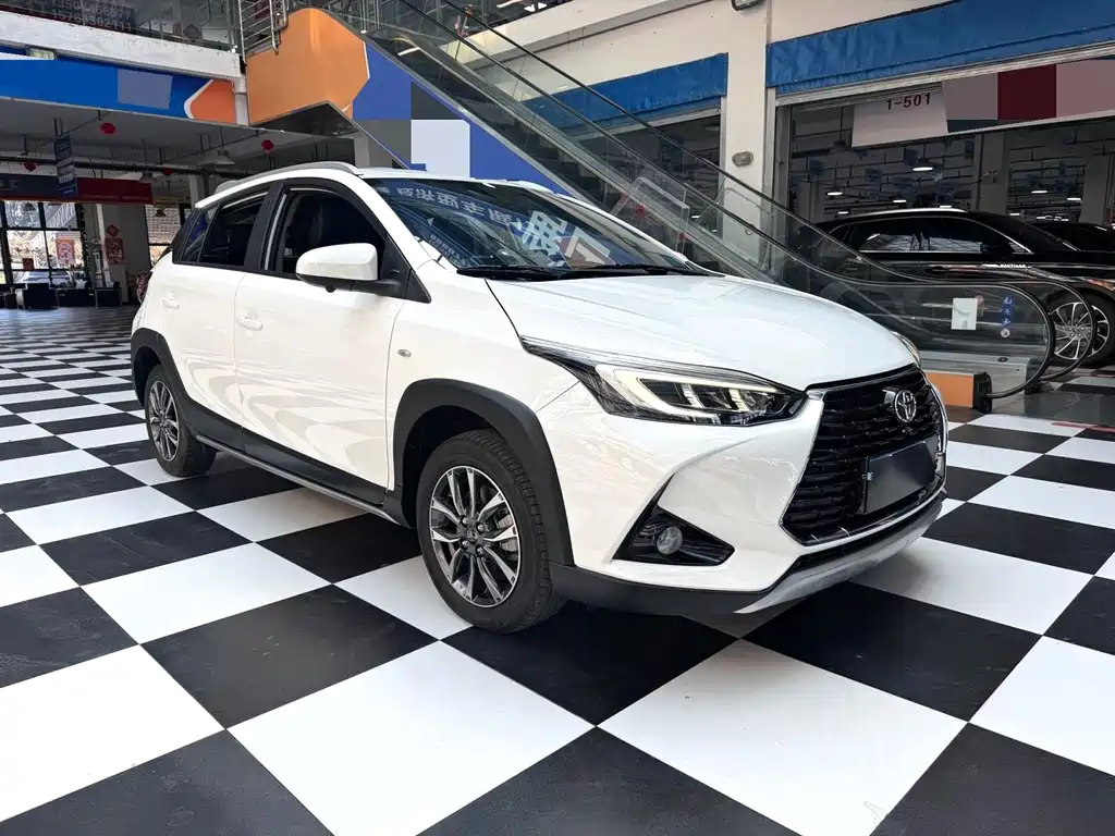 Toyota Yaris L — миниатюра 4