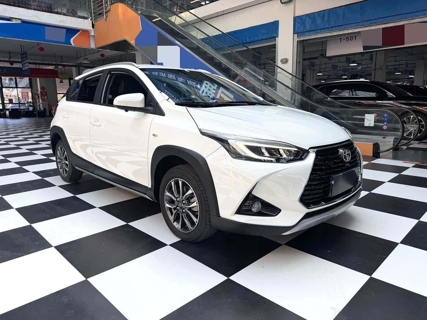 Toyota YARiS L Zhi Xuan 1.5 л 2022 г. Белый, пробег 40000 км