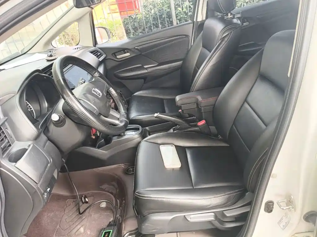 Honda Fit — миниатюра 15