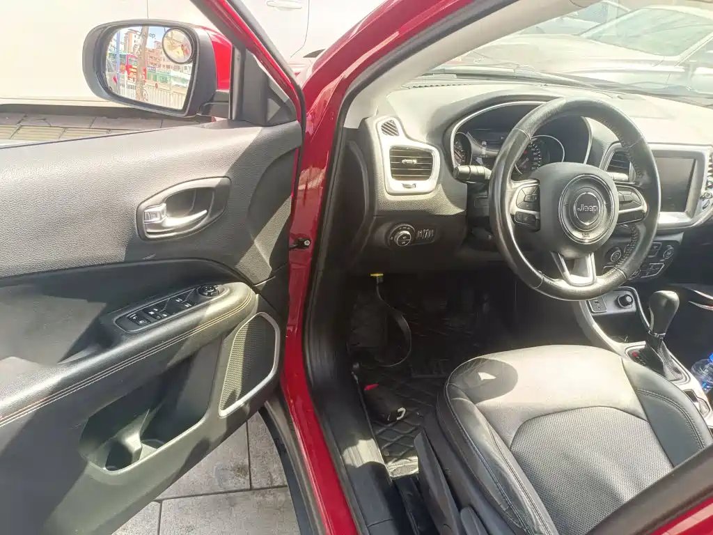 Jeep Compass — миниатюра 16