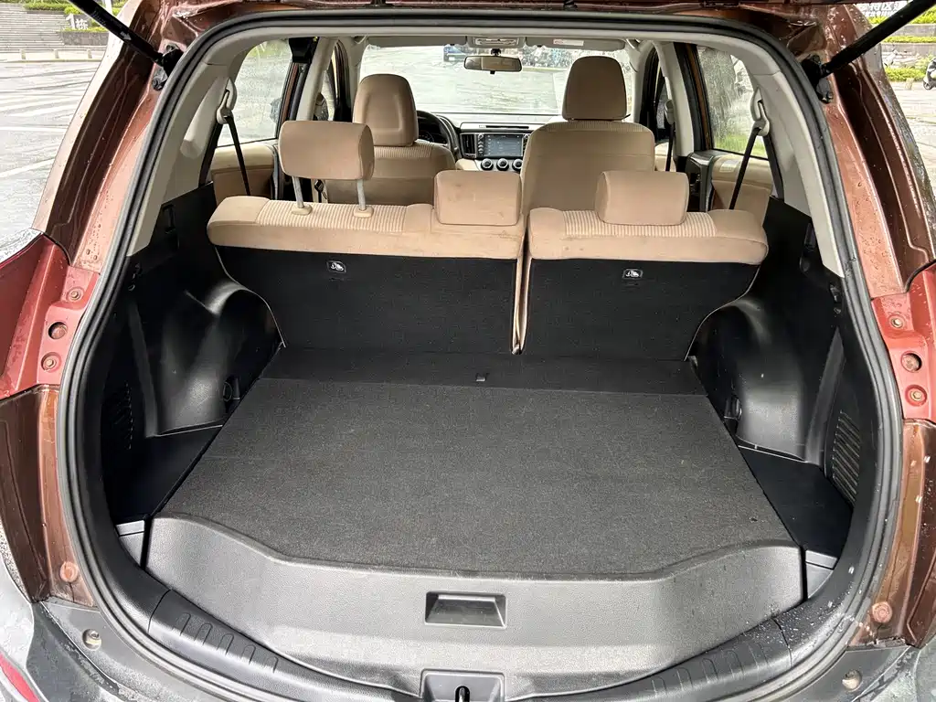 Toyota RAV4 — миниатюра 15