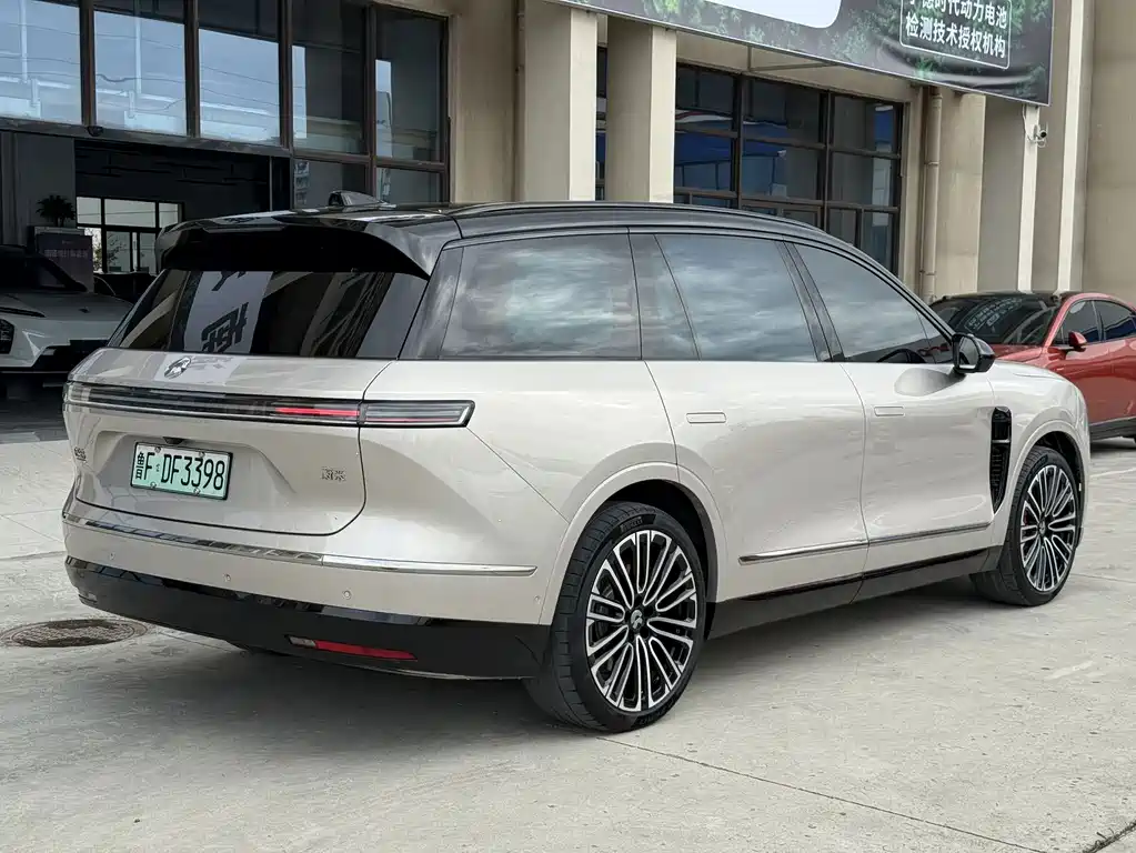 NIO ES8 — миниатюра 16