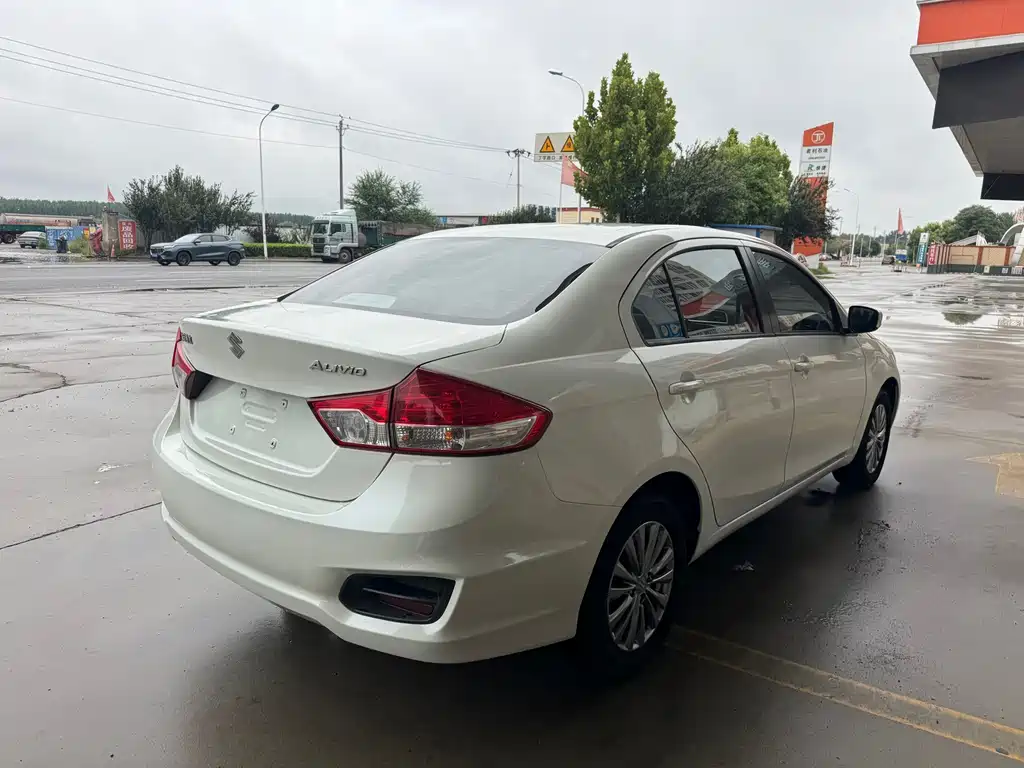 Suzuki Alivio — миниатюра 18
