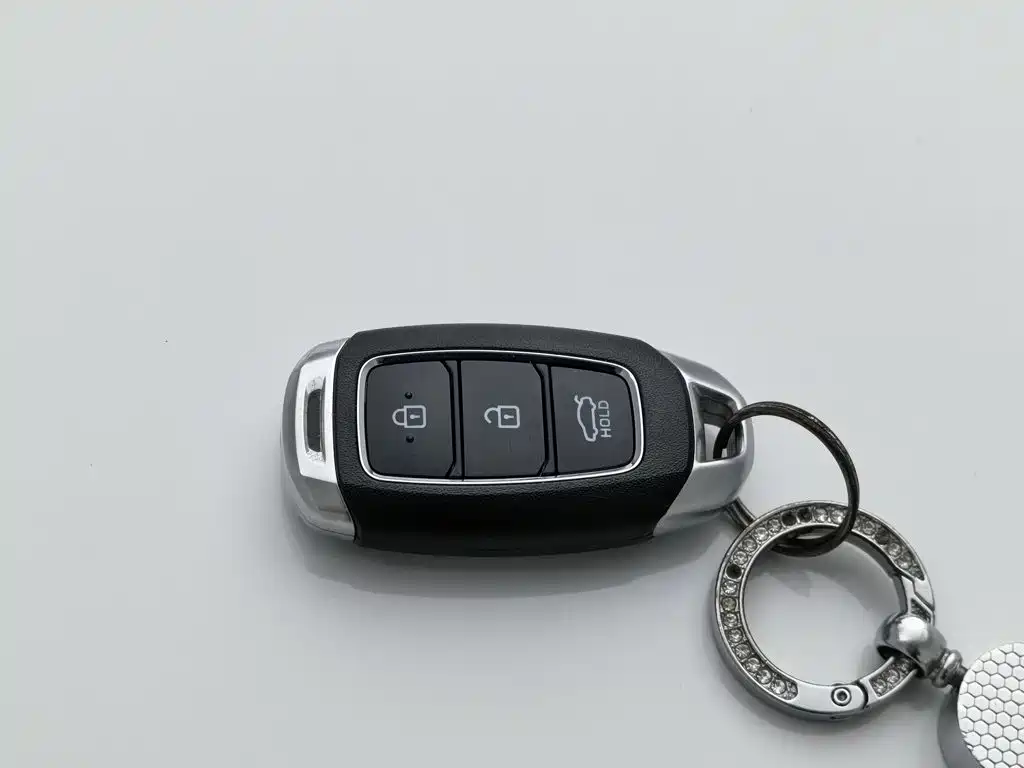 Hyundai Elantra — миниатюра 19