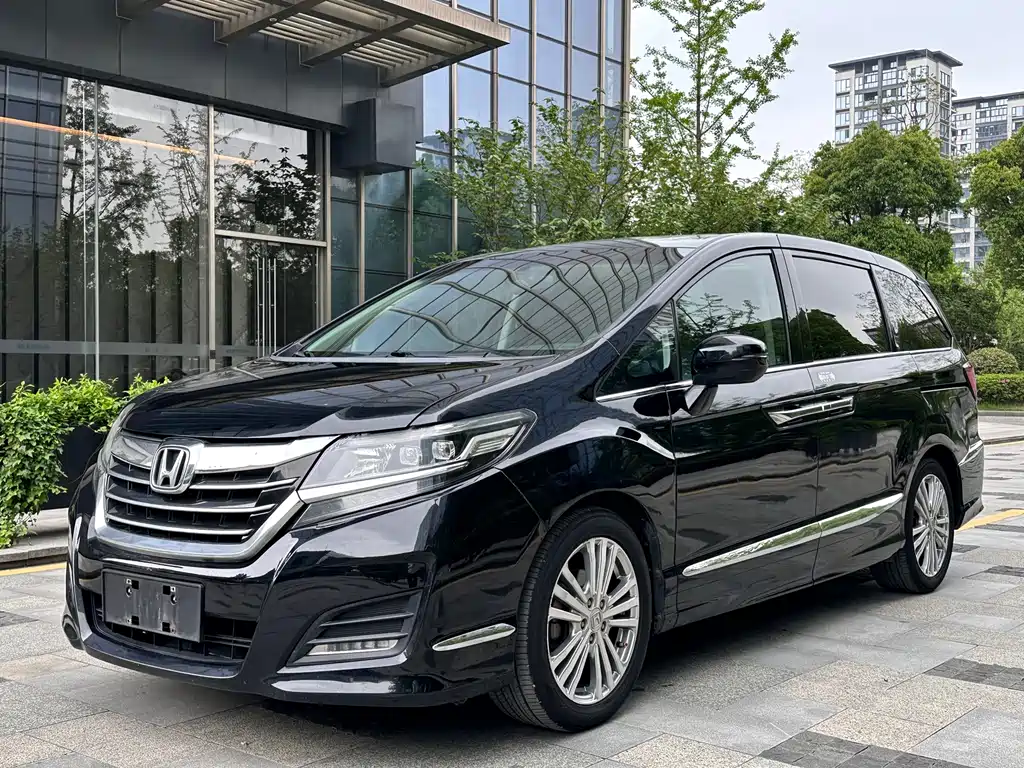 Honda Elysion 2016