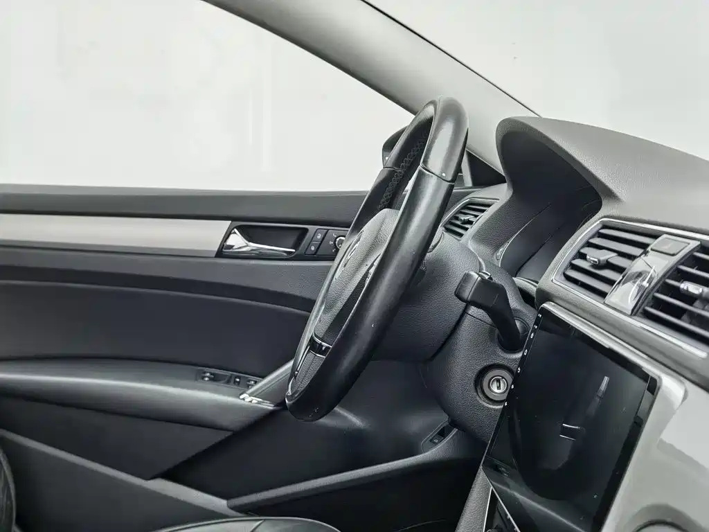 Volkswagen Passat — миниатюра 22