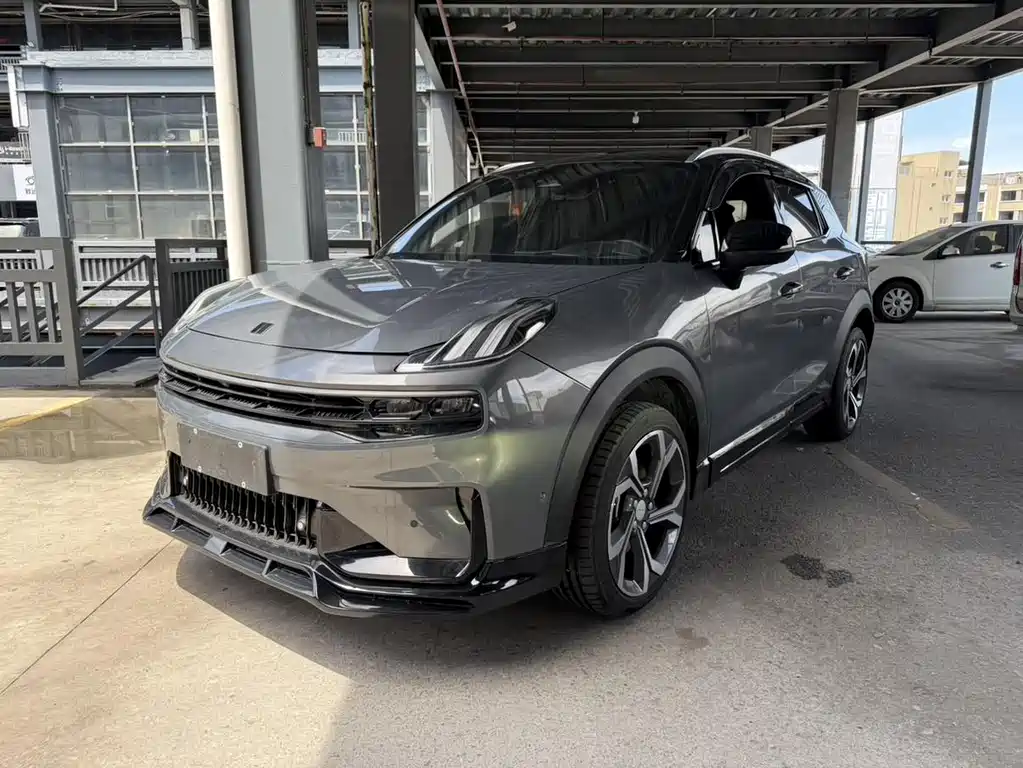 Lynk & Co 06 2023