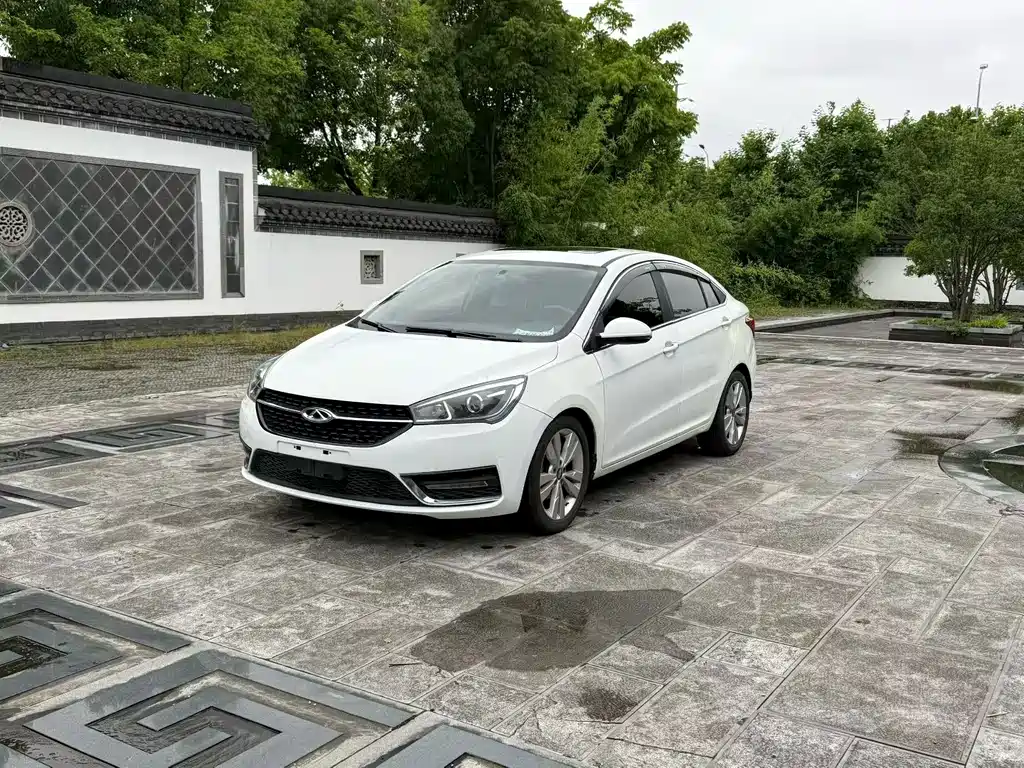 Chery Arrizo 5