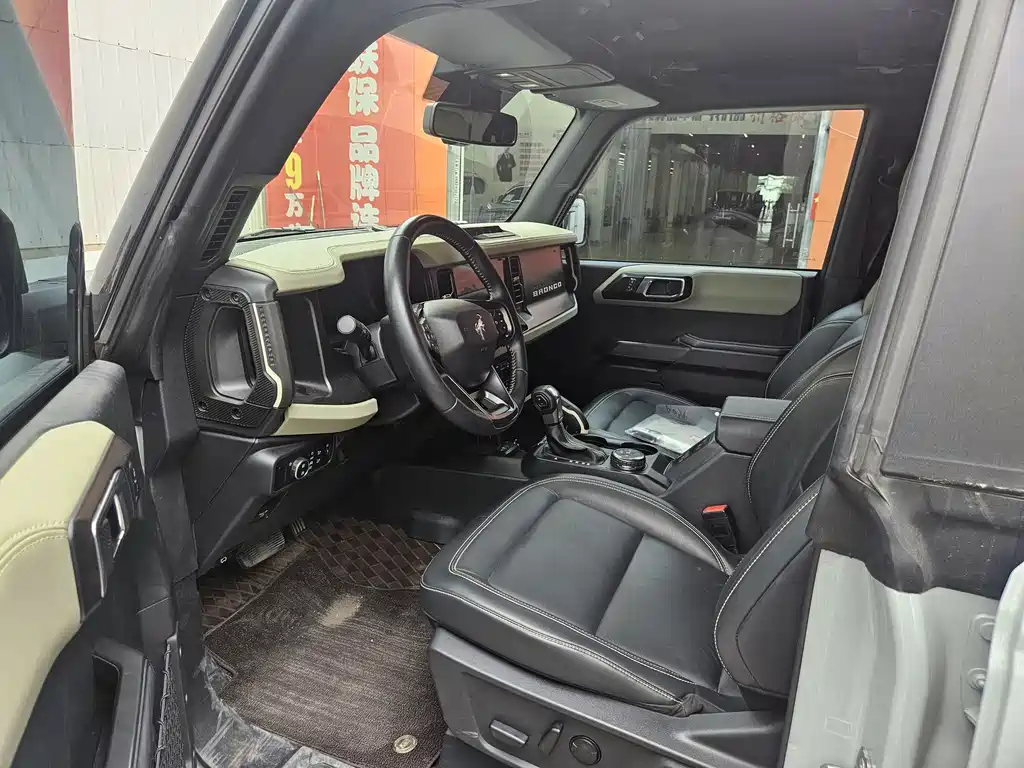 Ford Bronco — миниатюра 4
