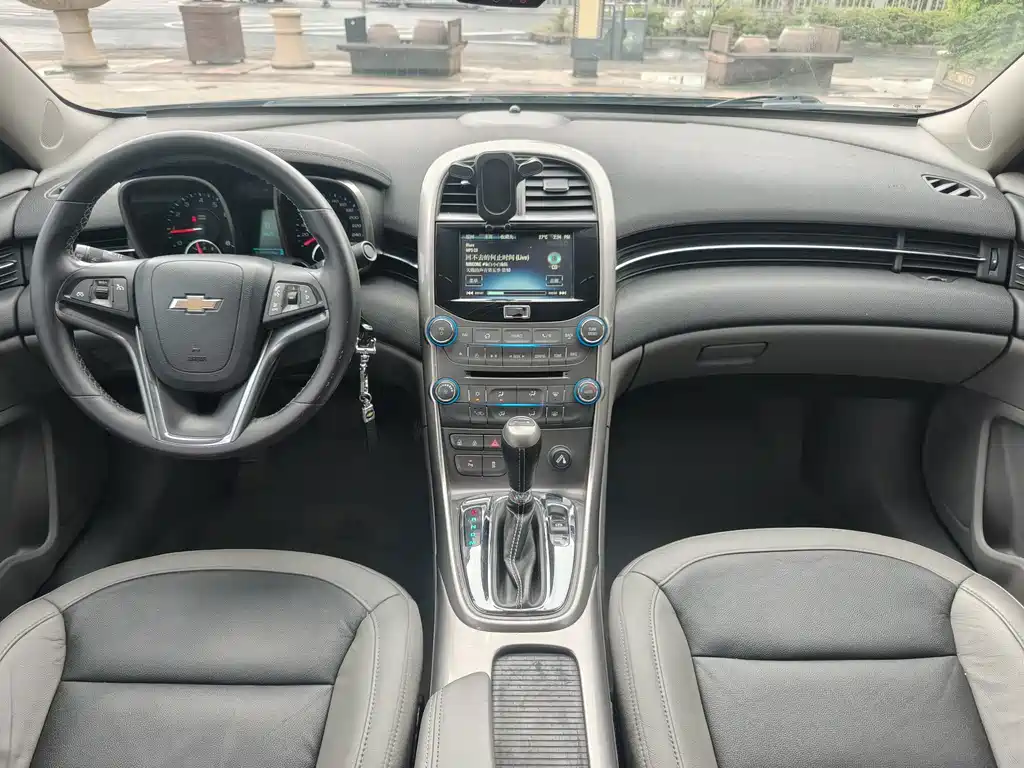 Chevrolet Malibu — миниатюра 10