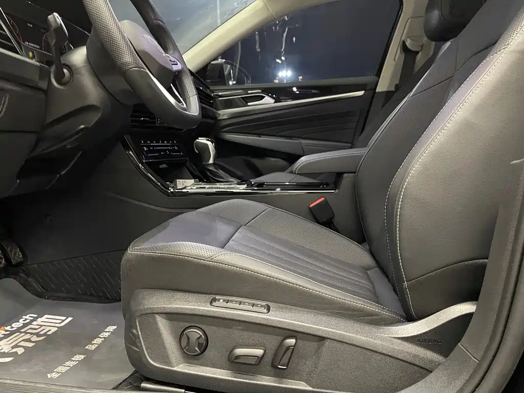 Volkswagen Passat — миниатюра 10