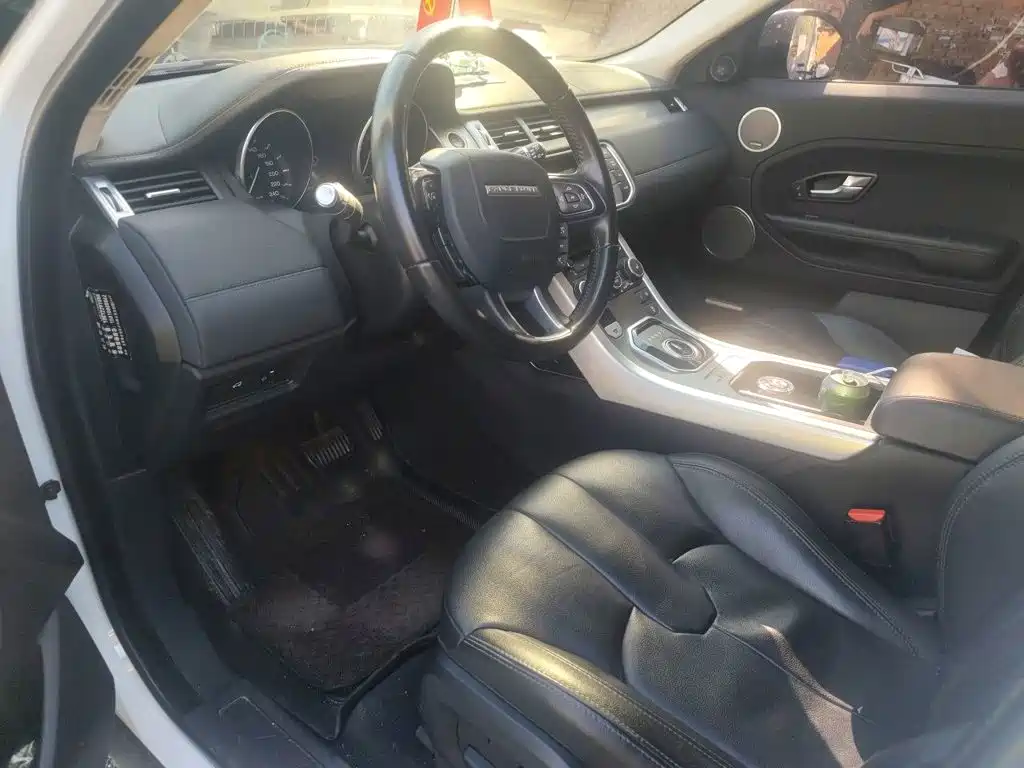 Land Rover Evoque — миниатюра 17