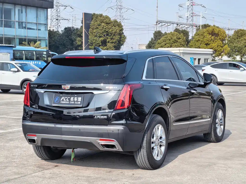 CADILLAC XT5