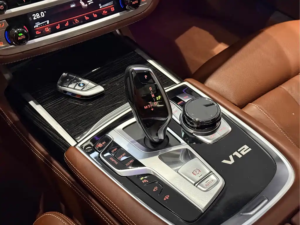 BMW 7 SERIES