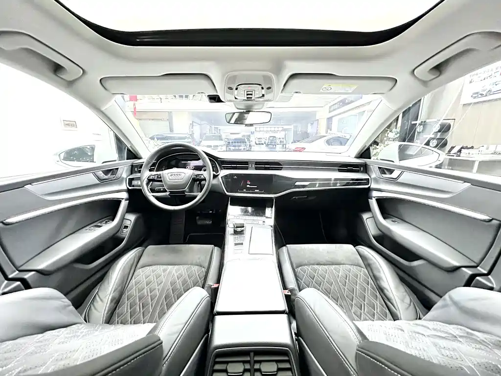 Audi A7L 2022 45 TFSI quattro S-line
