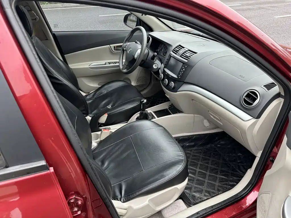Changan V5 — миниатюра 10
