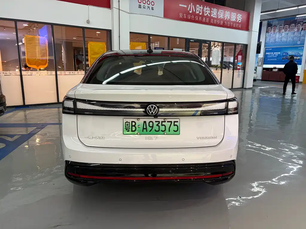 VOLKSWAGEN ID.7 VIZZION